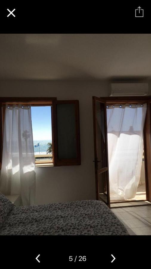 Beachfront Rooms Marina Di Ragusa Eksteriør billede